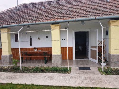 Hostal Vir�gos Vend�gh�z