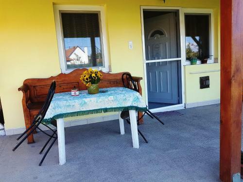 Hostal Vir�gos Vend�gh�z