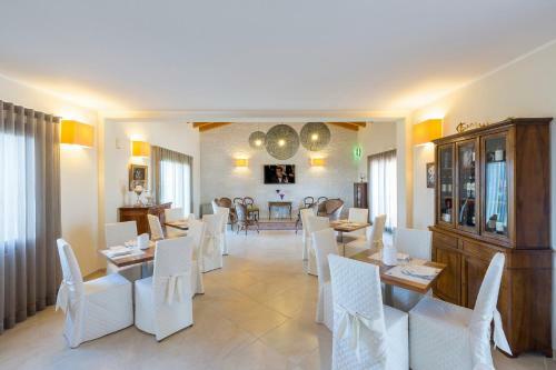 Hostal Casale Santa Maria Country House