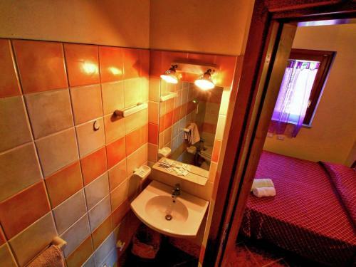 Hostal Holiday Home Flor Parghelia
