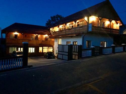 Hostal Pensiunea Bontos