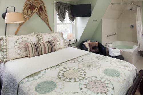A G Thomson House Duluth Bed And Breakfast