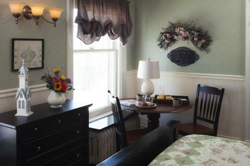 A G Thomson House Duluth Bed And Breakfast