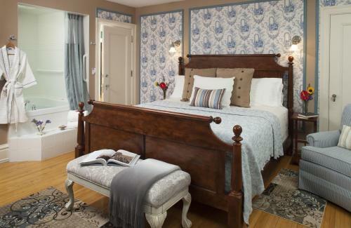 A G Thomson House Duluth Bed And Breakfast