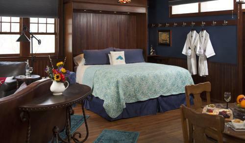 A G Thomson House Duluth Bed And Breakfast