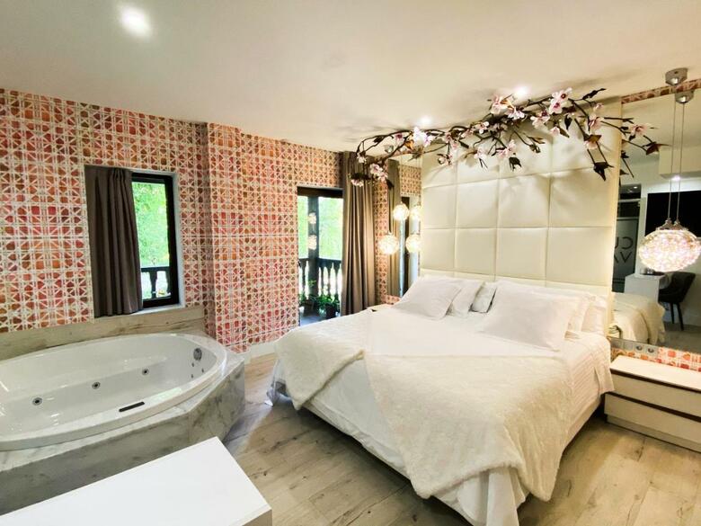 Hotel Cuevas