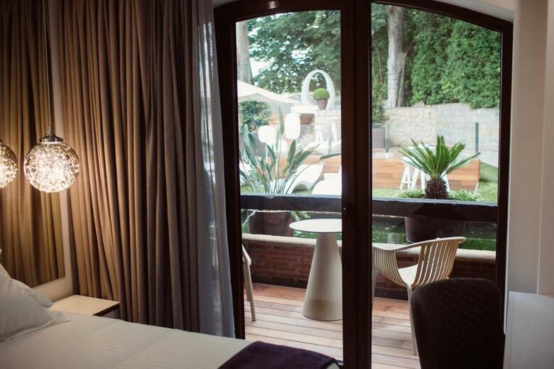 Hotel Cuevas
