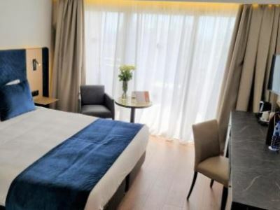 Ajax Hotel