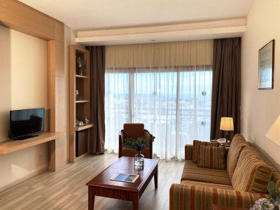 Ajax Hotel