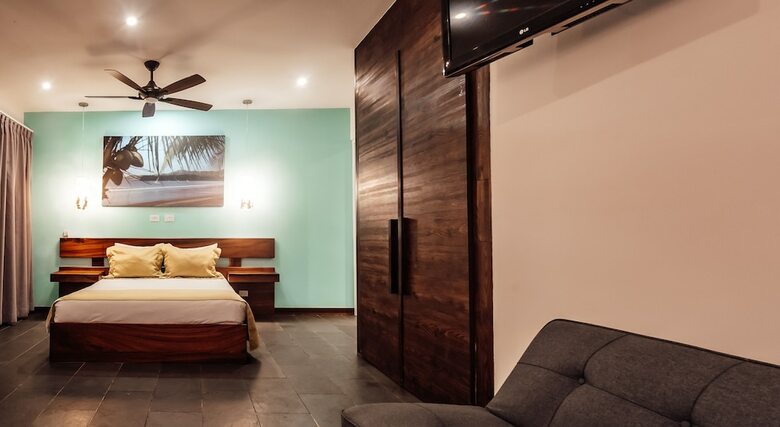 Hotel Bahia Del Sol