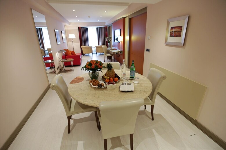 Hotel Port Palace