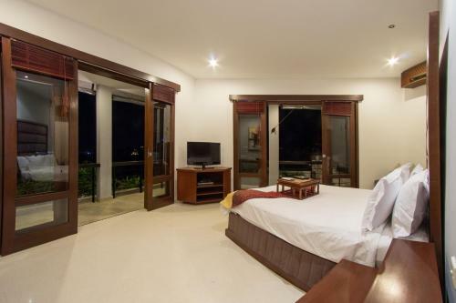 Villa Seratus