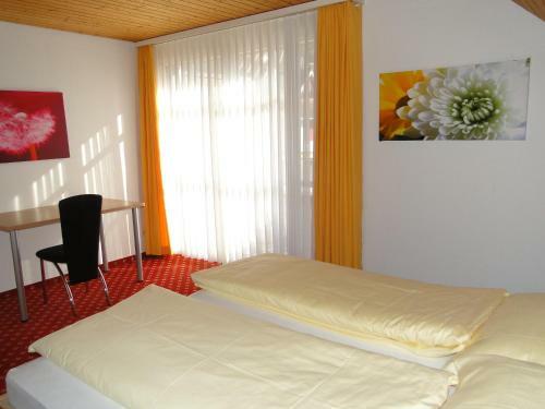 Apart Holidays