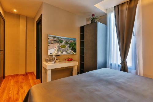 Hotel M
