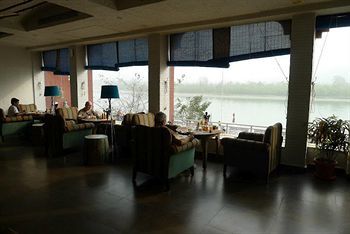 Ganga Kinare - A Riverside Boutique Hotel