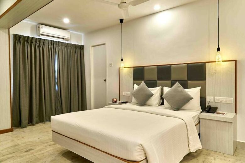 Hotel Mamallaa Heritage