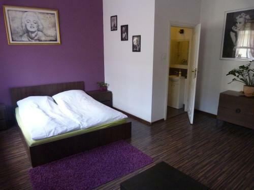 Hostel Camera