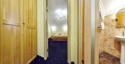 Fifth Ocean Spa Hotel