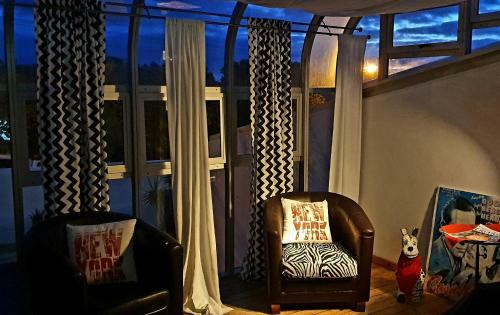 Hostal Villa Surprise