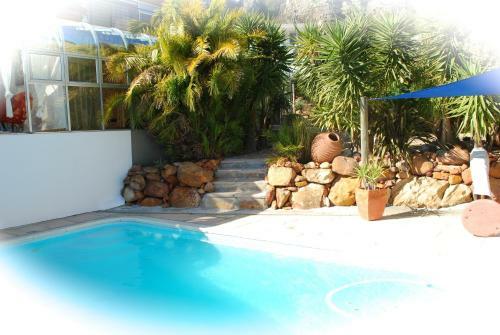 Hostal Villa Surprise