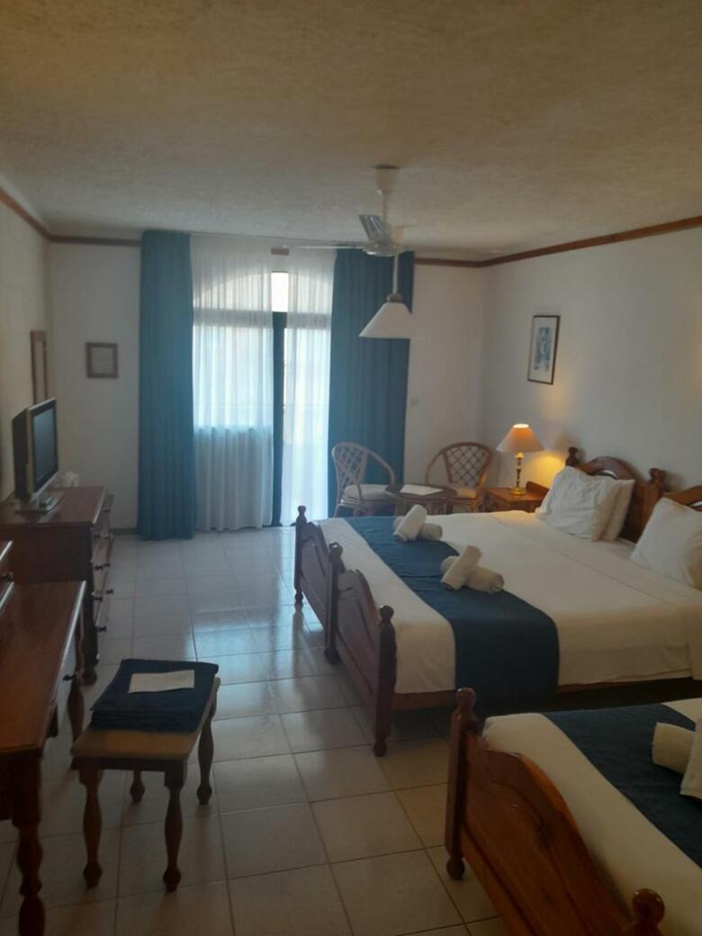 Hotel Cornucopia