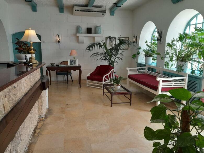 Hotel Cornucopia