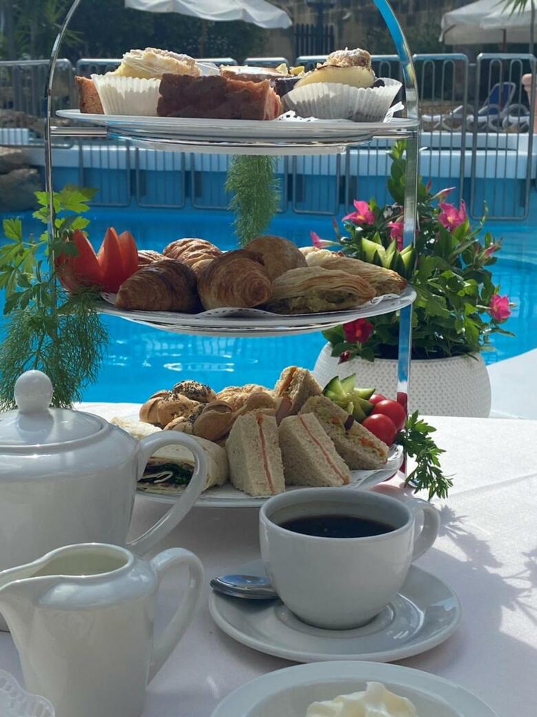 Hotel Cornucopia