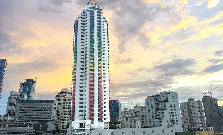 Hotel Baiyoke Suite