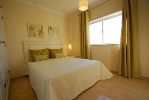 Hostal Oasis Parque Country Club
