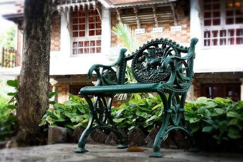 Hotel Ambadi