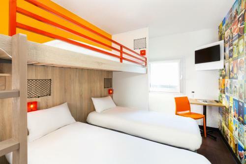 Hotel F1 Dole