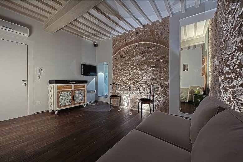 Bed & Breakfast Sestosenso Suites