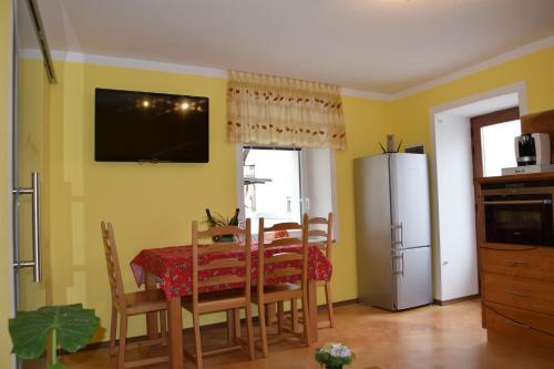 Apartments Mrakic