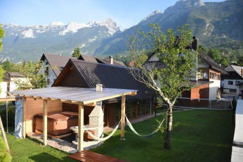 Apartments Mrakic