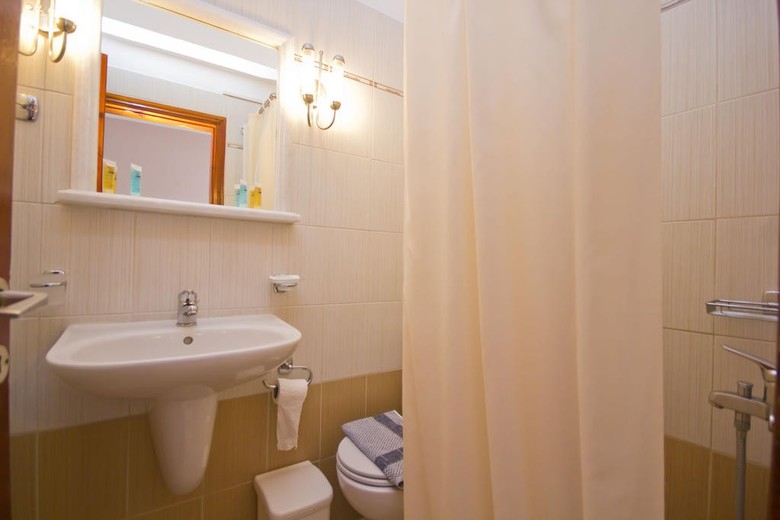 Hotel Leta
