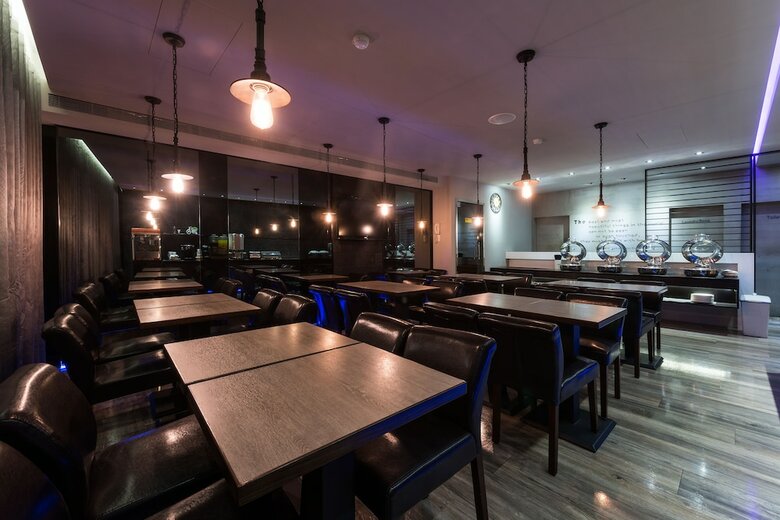 Forward Suites Hotel