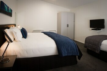 Motel Bluestone On George