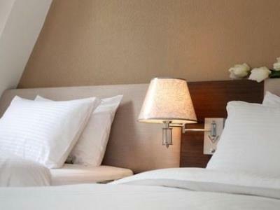 New World Hotel