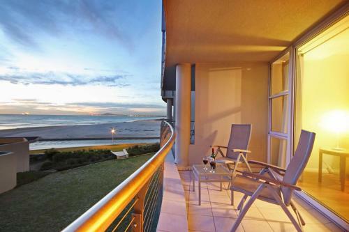 Lagoon Beach Apartment