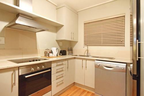 Lagoon Beach Apartment