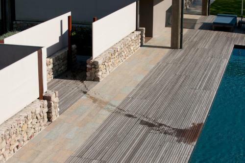 Hostal Vivere Suites & Rooms