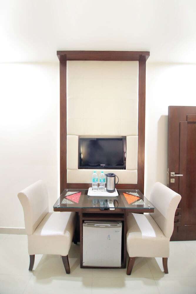 Taj Inn Hotel