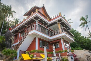 Villa Laem Sila Resort