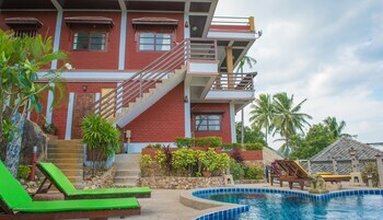 Villa Laem Sila Resort