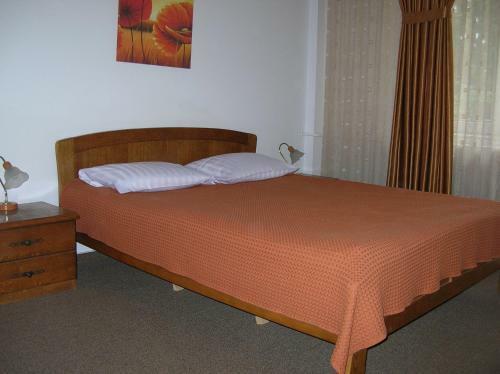 Federa?ia Rom�n? De Scrim? - Hotel Floreta De Aur