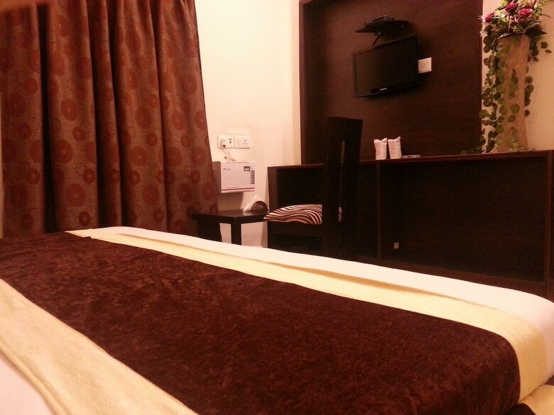Hotel Varuna