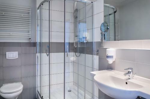 Hotel Focus Katowice Chorz�w