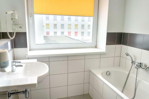 Hotel Focus Katowice Chorz�w