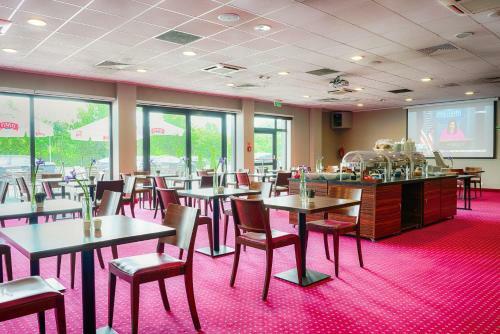 Hotel Focus Katowice Chorz�w