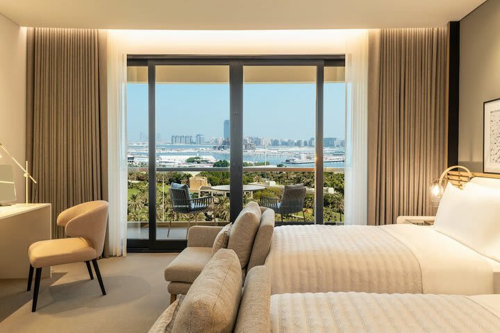 Hotel Le Royal Meridien Beach Resort And Spa